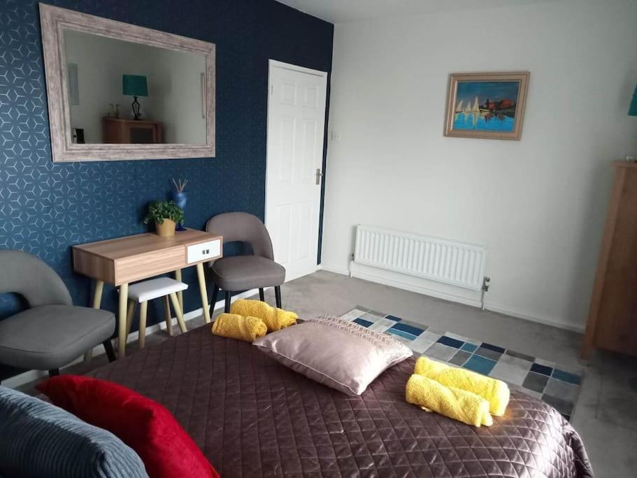 House With Free Parking And Large Garden Villa Wyke Regis Luaran gambar